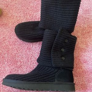 UGG Classic Cardy Knit
Black (Women's)